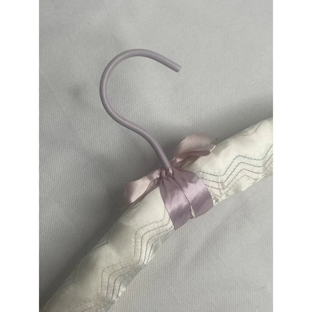 Vtg Floral Clothing Hangers Padded Satin Lot of 4 Shabby Chic Closet Core Pinks